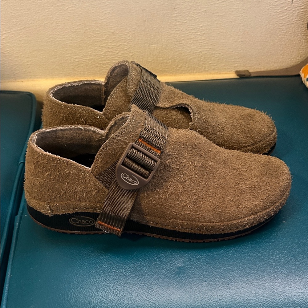 Chaco Women's Paonia Clog- Teak- Suede